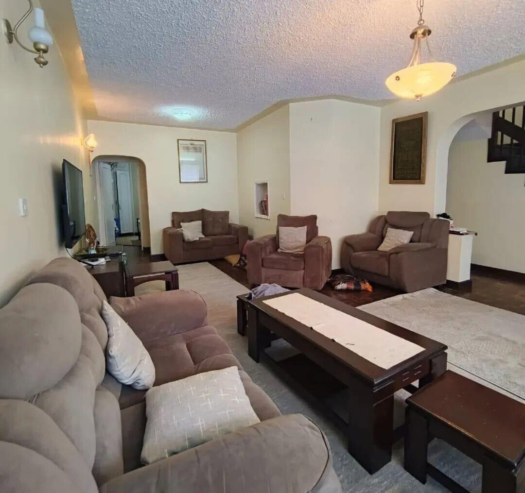 4BR Townhouse with Private Garden & DSQ - Kileleshwa