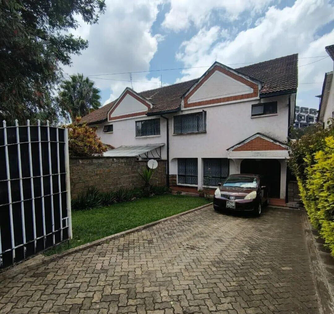 4BR Townhouse with Private Garden & DSQ - Kileleshwa