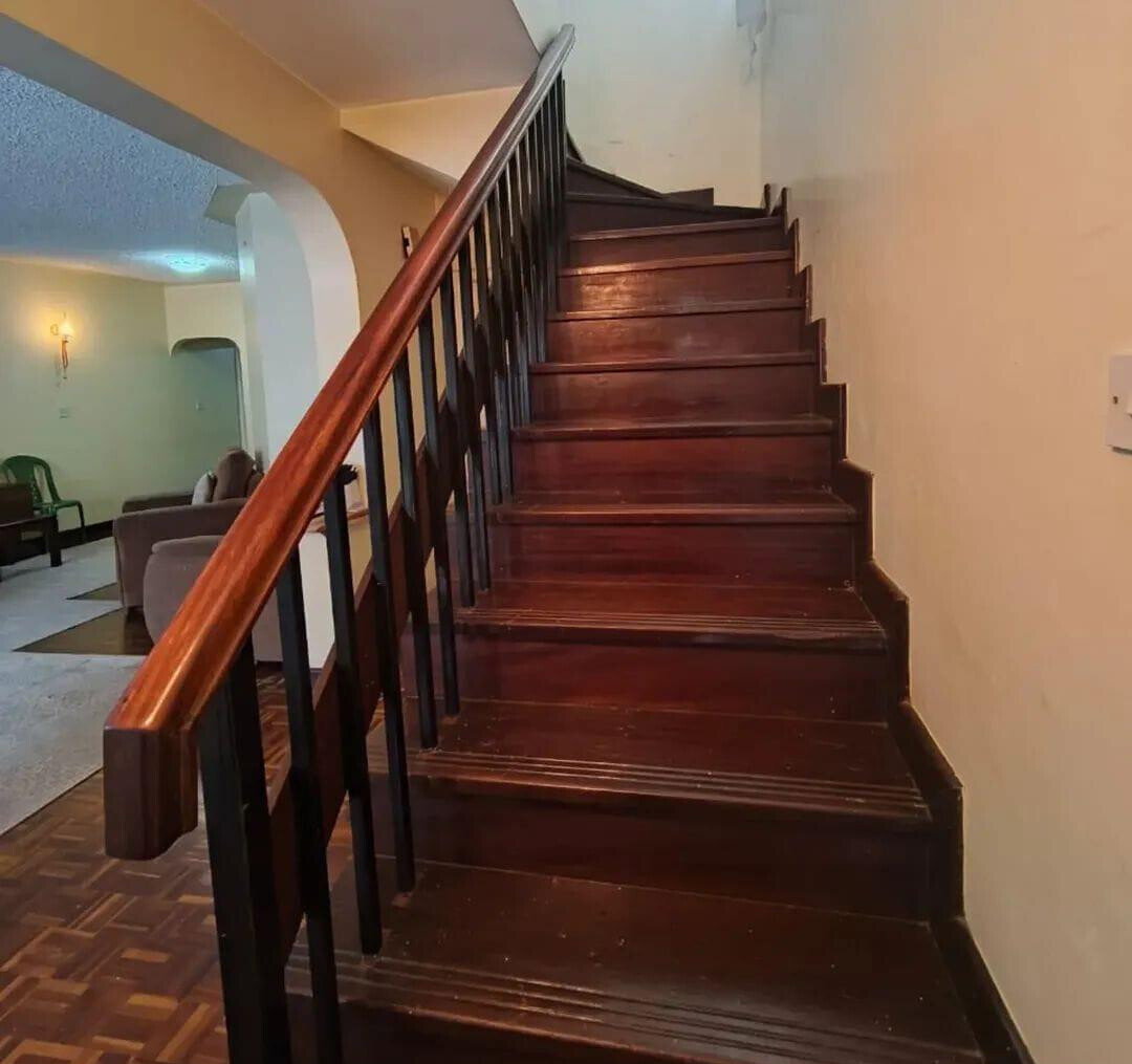 4BR Townhouse with Private Garden & DSQ - Kileleshwa