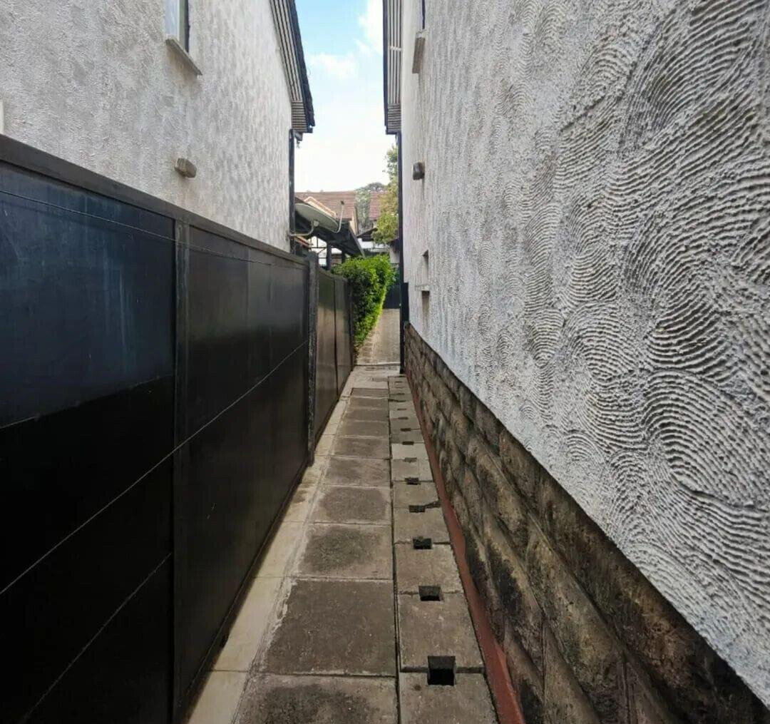 4BR Townhouse with Private Garden & DSQ - Kileleshwa