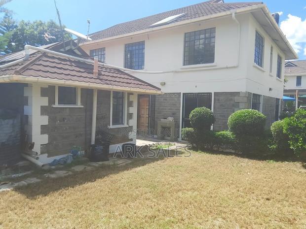 3bdrm Bungalow in Greenpark, DayStar Area for sale