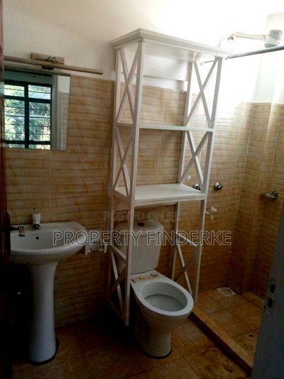 3bdrm Bungalow in Kitengela for rent - Image 9