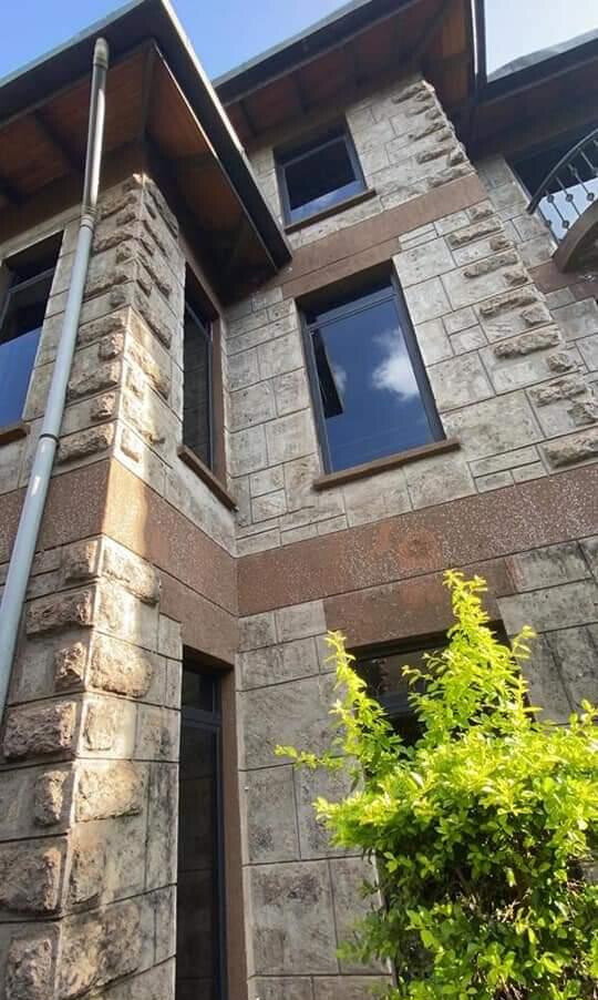 5-Ensuite Mansion with Jacuzzi, Sauna & Steam Bath - Lavington