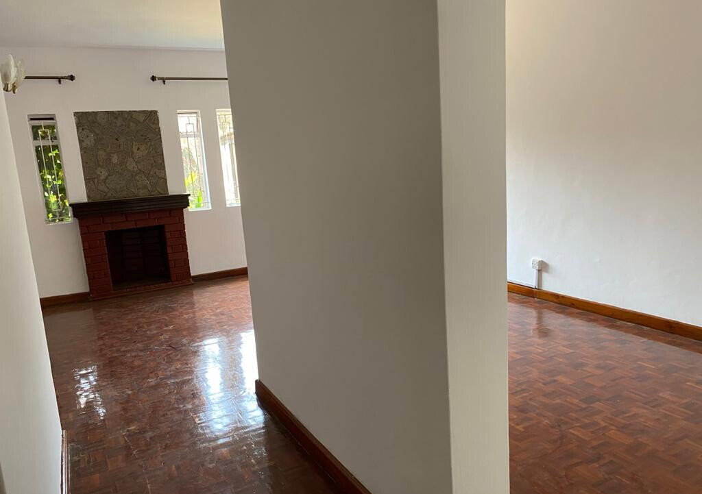 Renovated 4BR Maisonette with DSQ - Kileleshwa