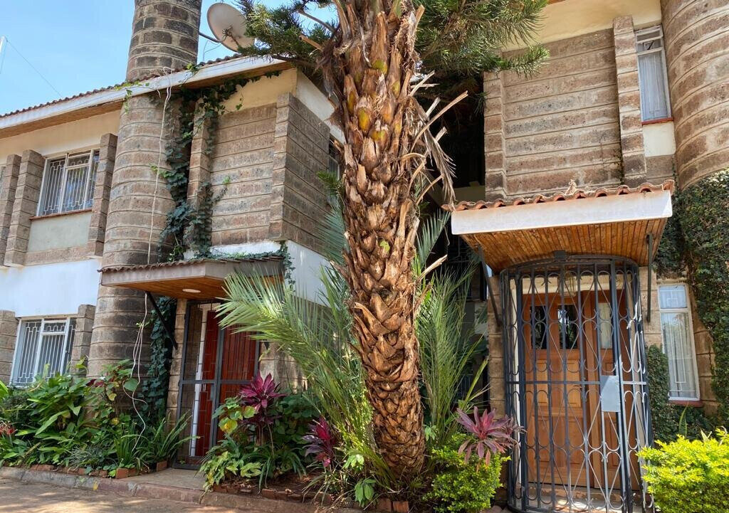 Renovated 4BR Maisonette with DSQ - Kileleshwa