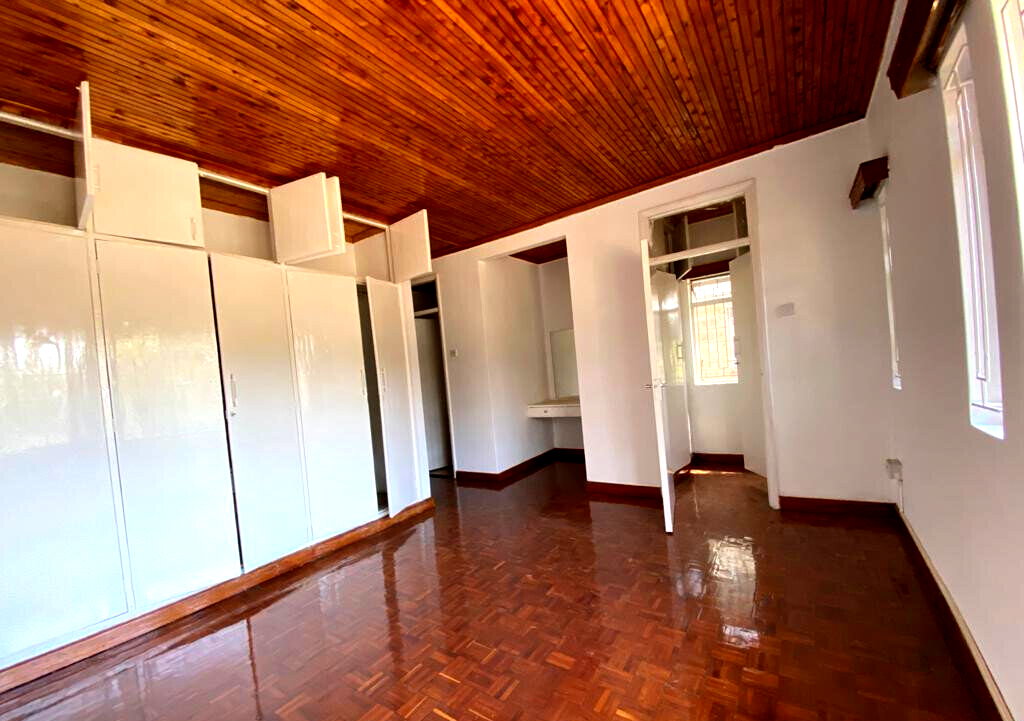 Renovated 4BR Maisonette with DSQ - Kileleshwa