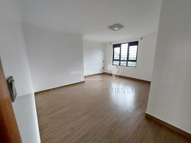 6bdrm Mansion in Daykio Bustani, Kimbo for sale