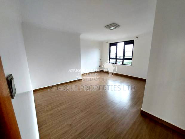 6bdrm Mansion in Daykio Bustani, Kimbo for sale