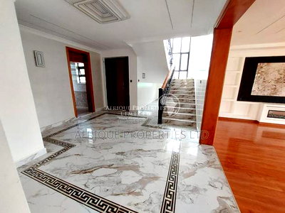 6bdrm Mansion in Daykio Bustani, Kimbo for sale - Image 10