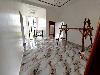 6bdrm Mansion in Daykio Bustani, Kimbo for sale - Image 11