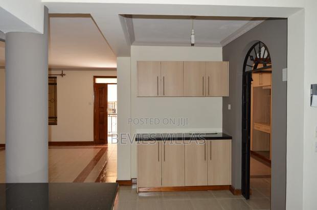 4bdrm Apartment in Parklands for rent