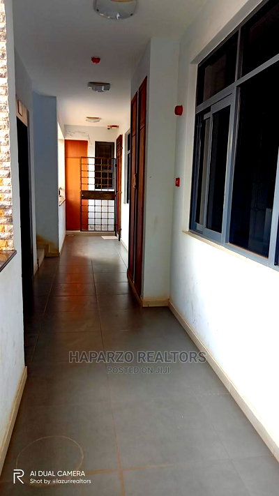 3bdrm Apartment in Parklands for rent - Image 12