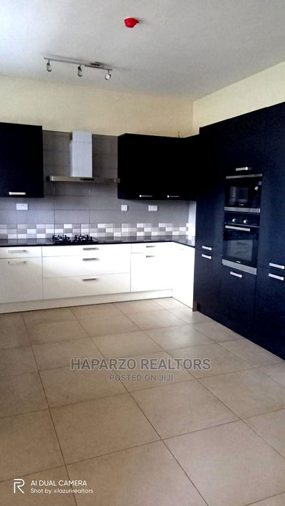 3bdrm Apartment in Parklands for rent - Image 4