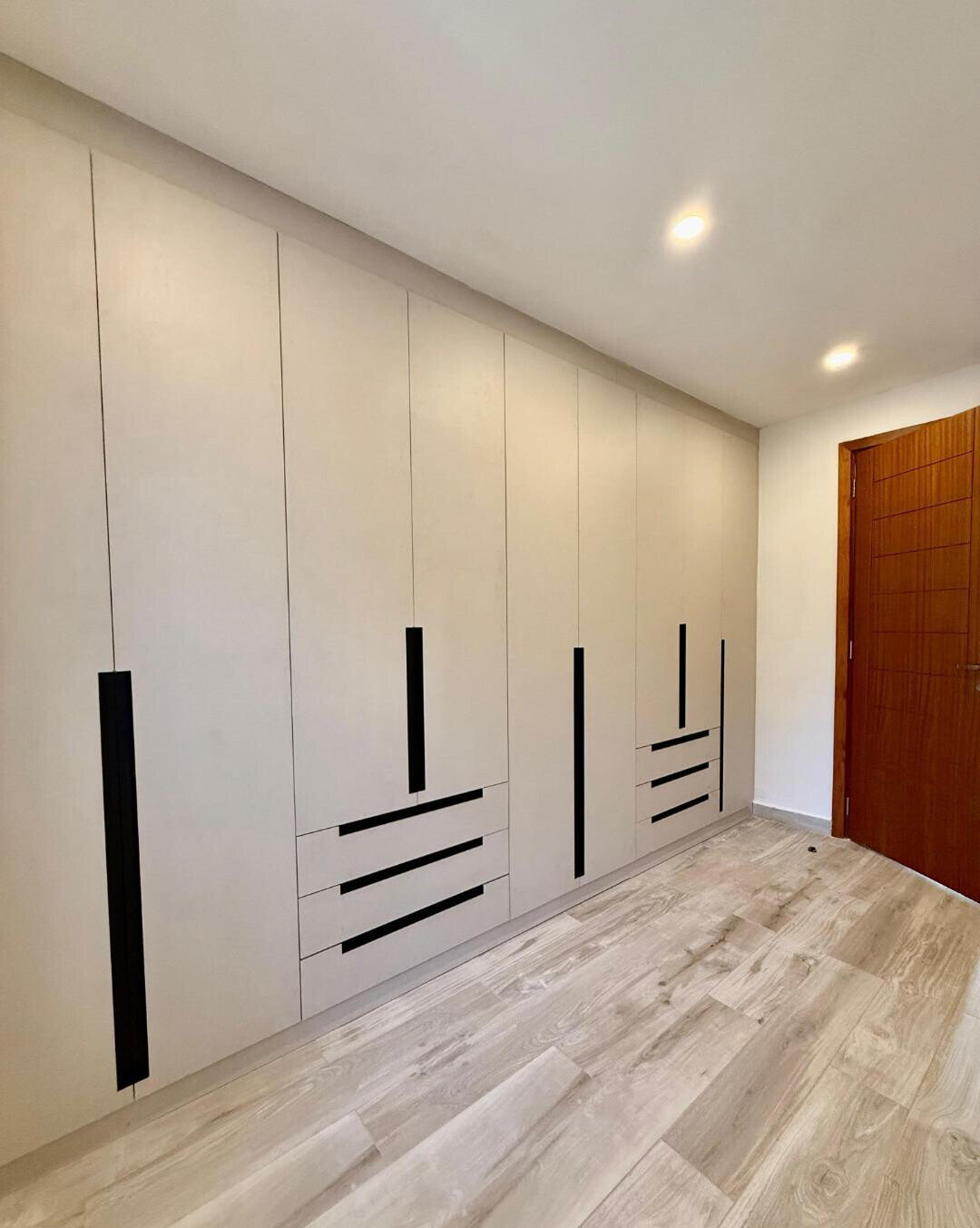Triple-Height Entrance Townhouse with Pool & DSQ – Karen