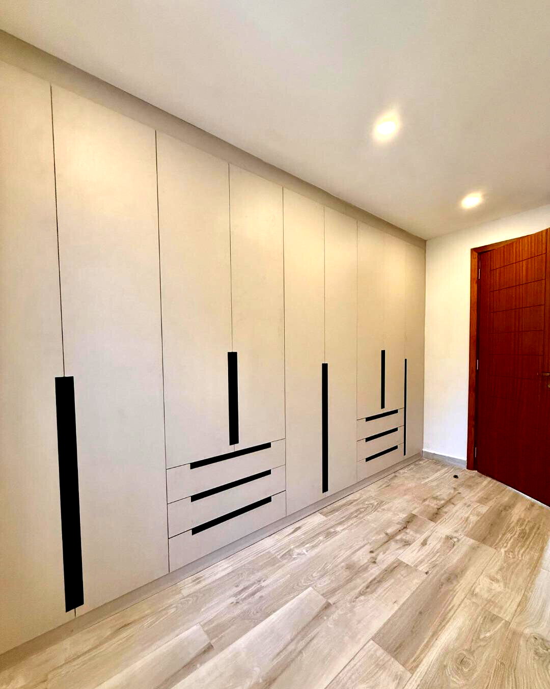 Triple-Height Entrance Townhouse with Pool & DSQ – Karen
