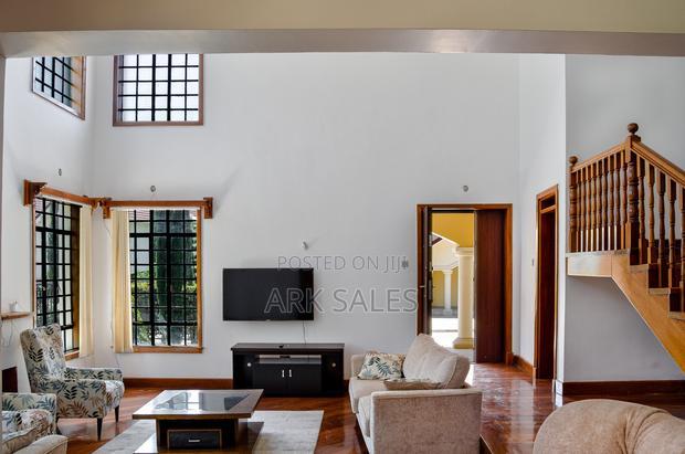 Furnished 4bdrm Villa in Green Park, DayStar Area for sale