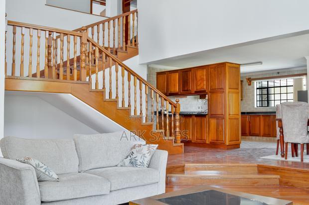 Furnished 4bdrm Villa in Green Park, DayStar Area for sale