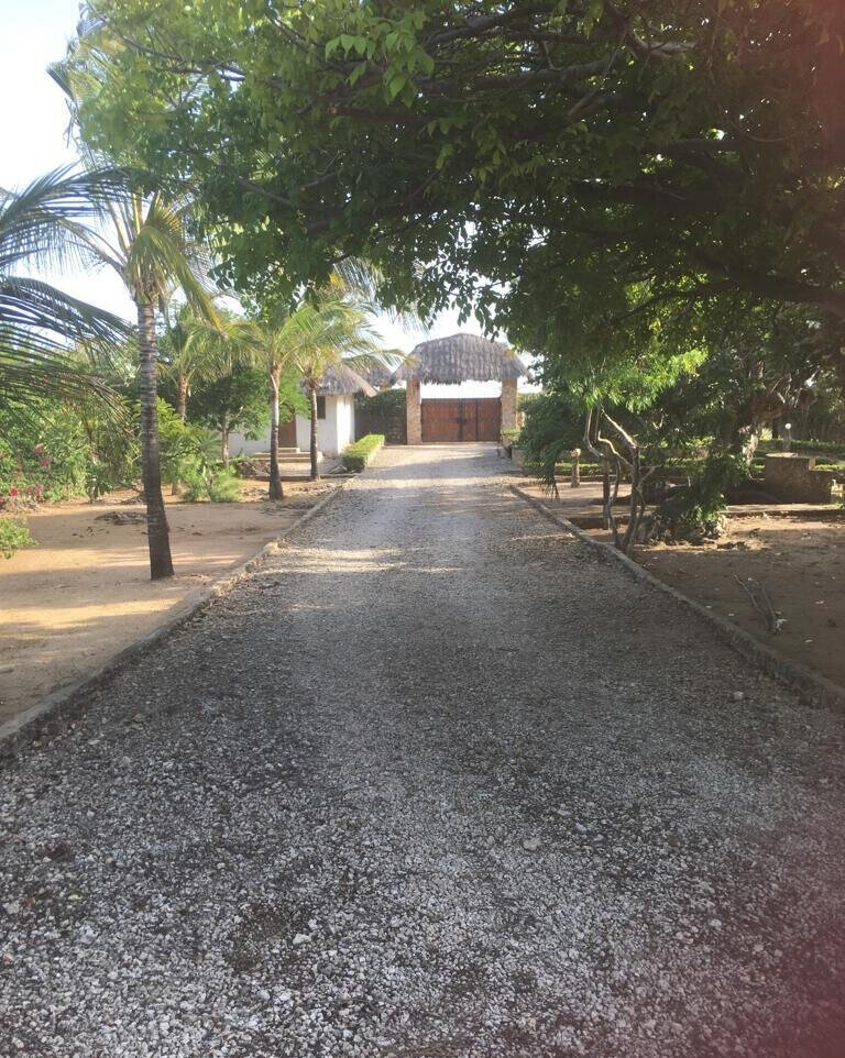 3BR Ensuite Townhouse, 2 Acres, 3min Walk to Beach – Malindi