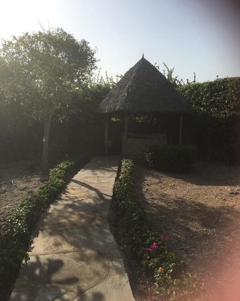 3BR Ensuite Townhouse, 2 Acres, 3min Walk to Beach – Malindi
