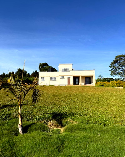 3/4 Acre 4BR Garden Home