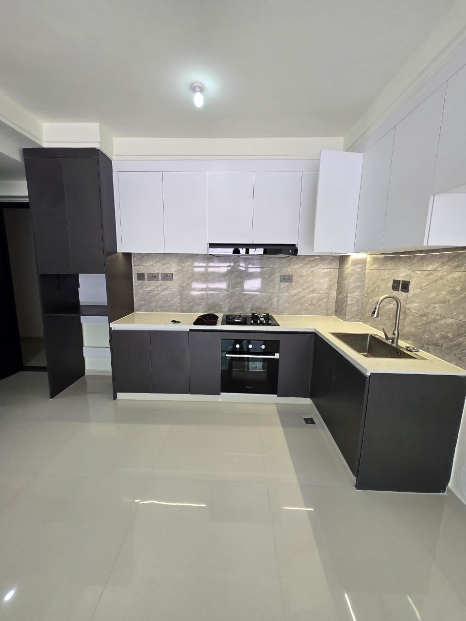 Modern One Bedroom Apartment 