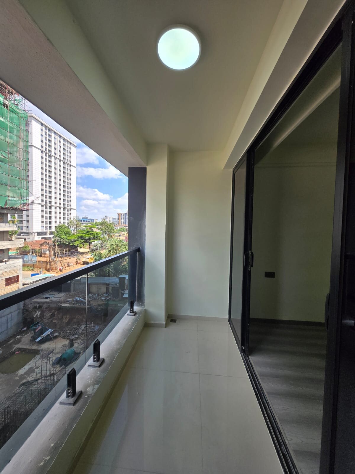 Modern One Bedroom Apartment 