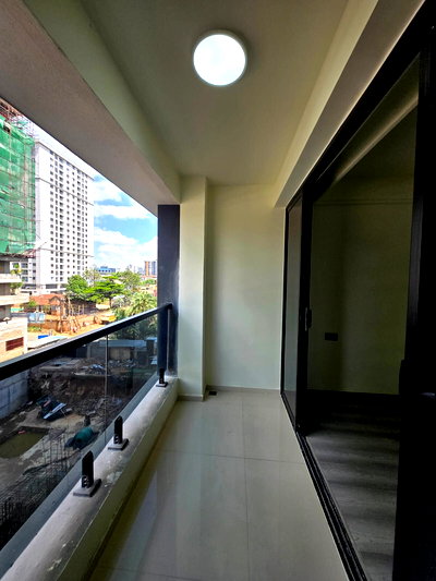 Modern One Bedroom Apartment  - Image 10