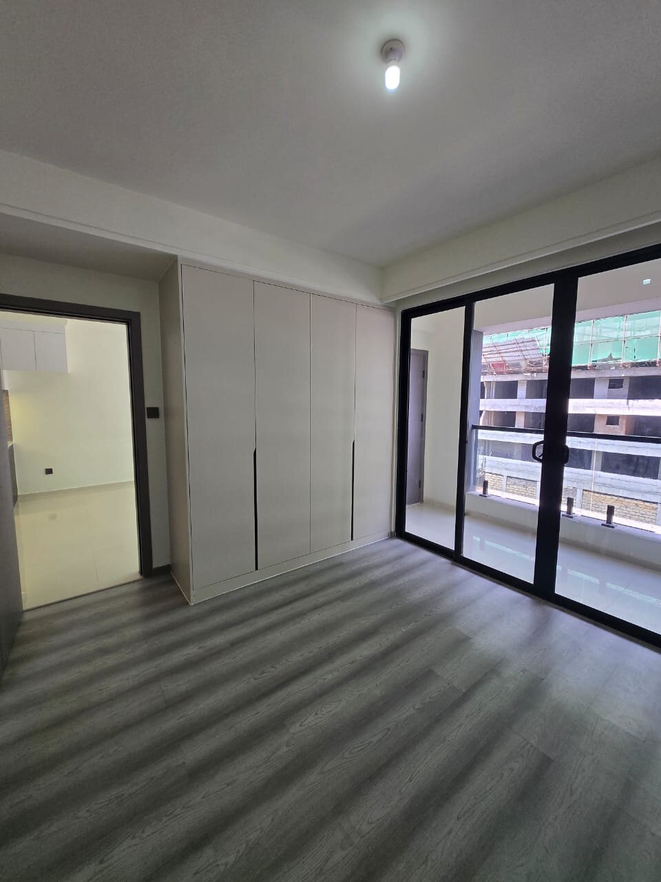 Modern One Bedroom Apartment 