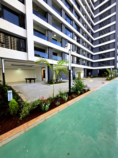 Modern One Bedroom Apartment  - Image 19