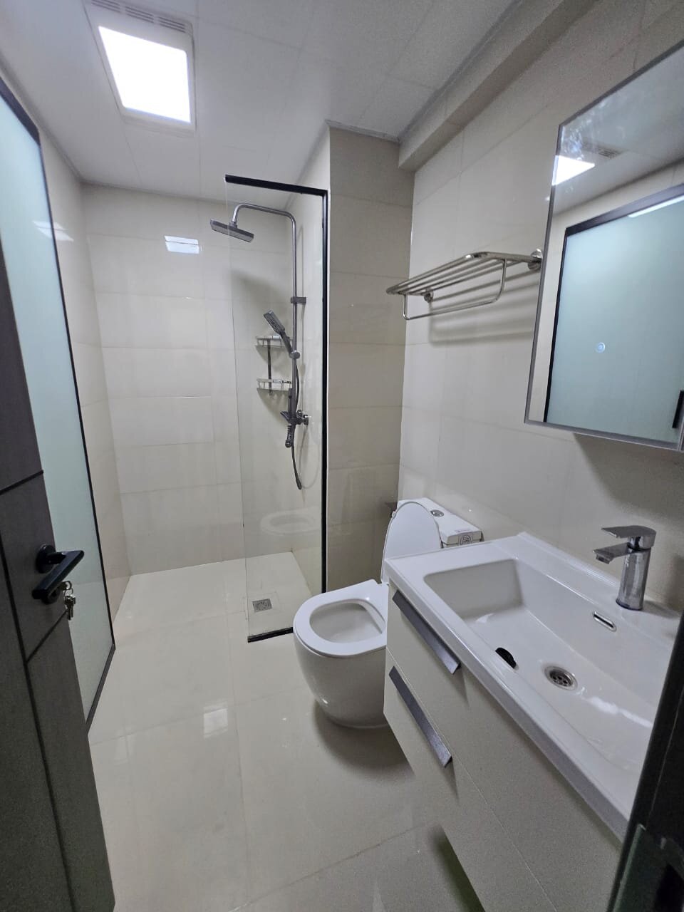 Modern One Bedroom Apartment 