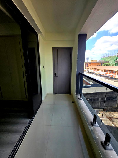 Modern One Bedroom Apartment  - Image 11