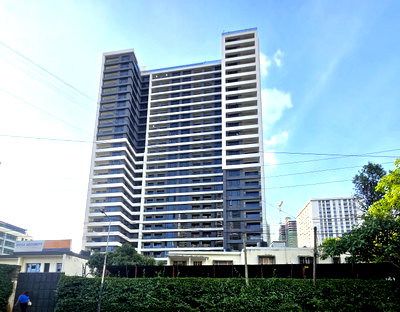 Modern One Bedroom Apartment  - Image 18