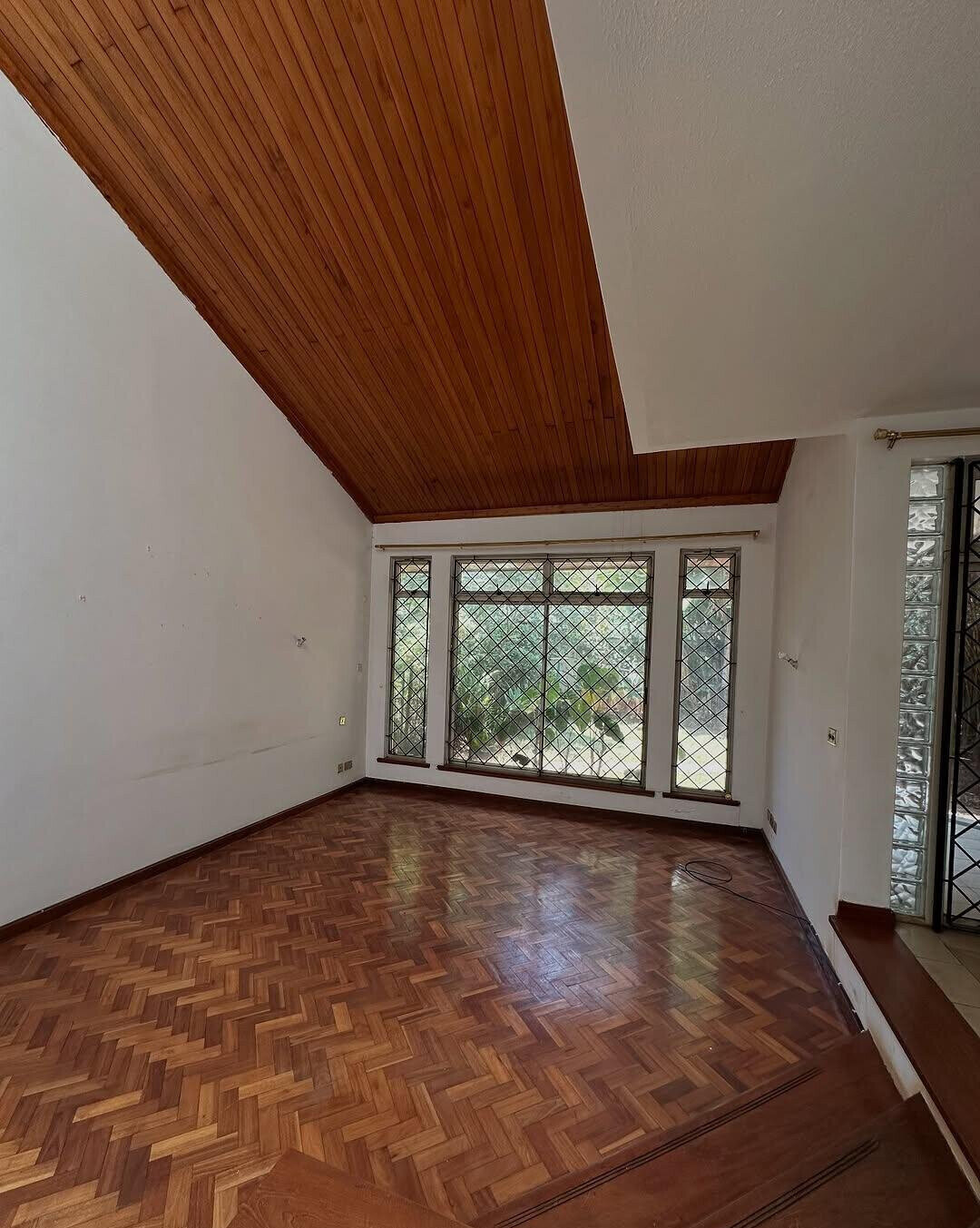 4 En-Suite Townhouse with Study & Backyard Garden - Kilimani