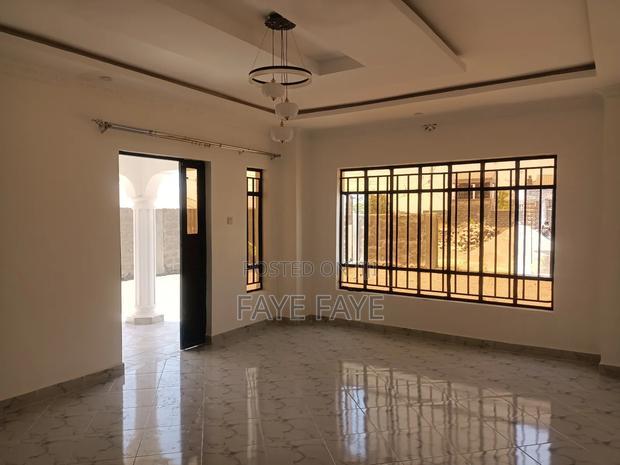 3bdrm Bungalow in Acacia Estate, Kitengela for sale