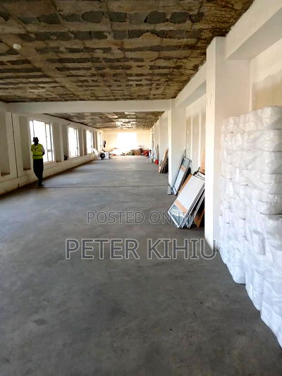 Office to Let on North Airport Road 1000sqft - Image 2