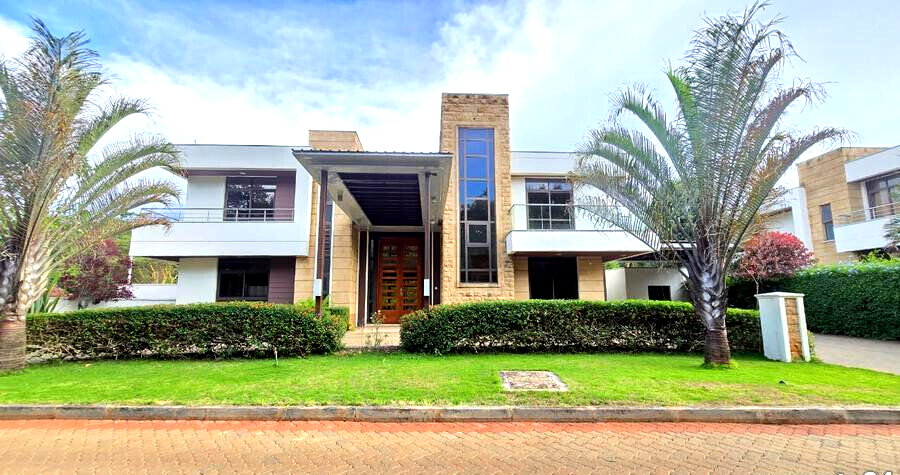 50x100 Plot 5BR Haven at KSh 700K
