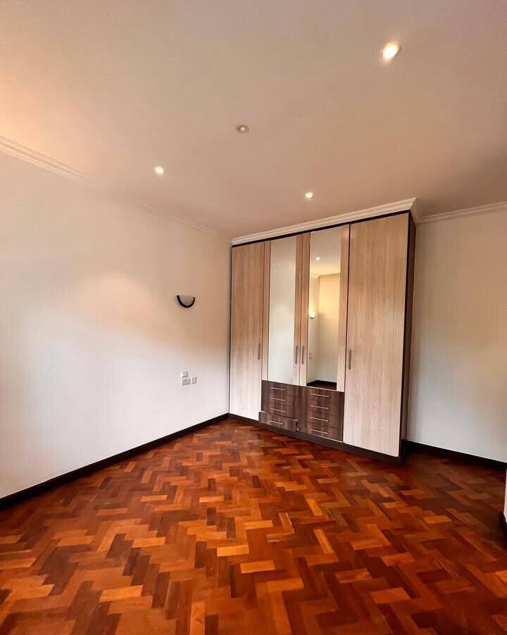 5-Ensuite Townhouse with DSQ in Small Gated Community - Lavington