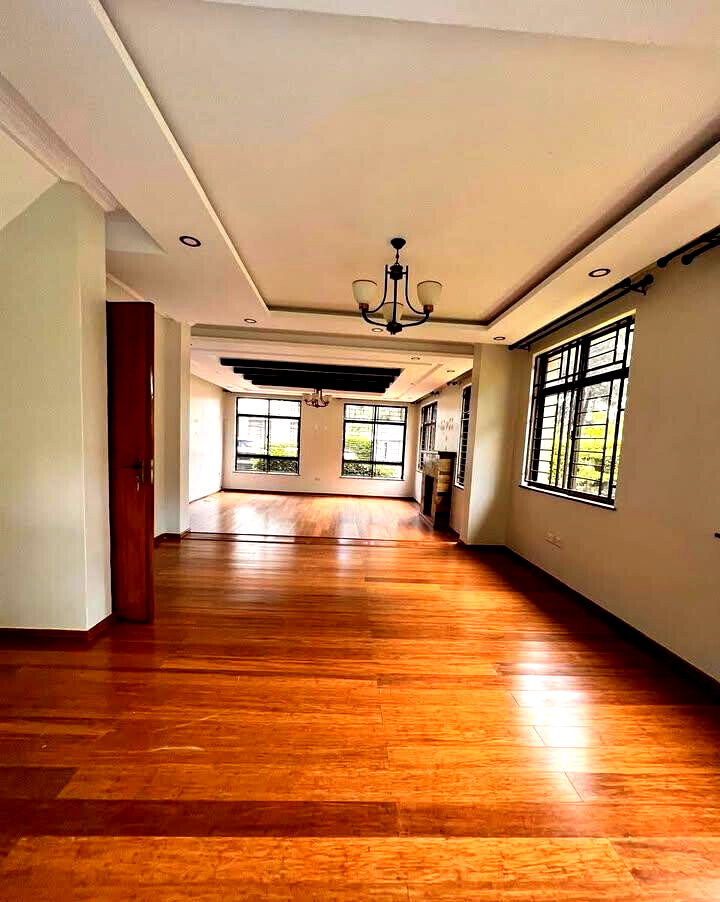 5-Ensuite Townhouse with DSQ in Small Gated Community - Lavington