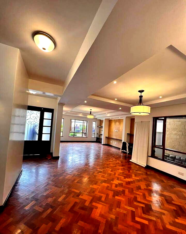 5-Ensuite Townhouse with DSQ in Small Gated Community - Lavington