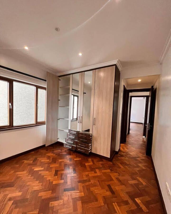5-Ensuite Townhouse with DSQ in Small Gated Community - Lavington
