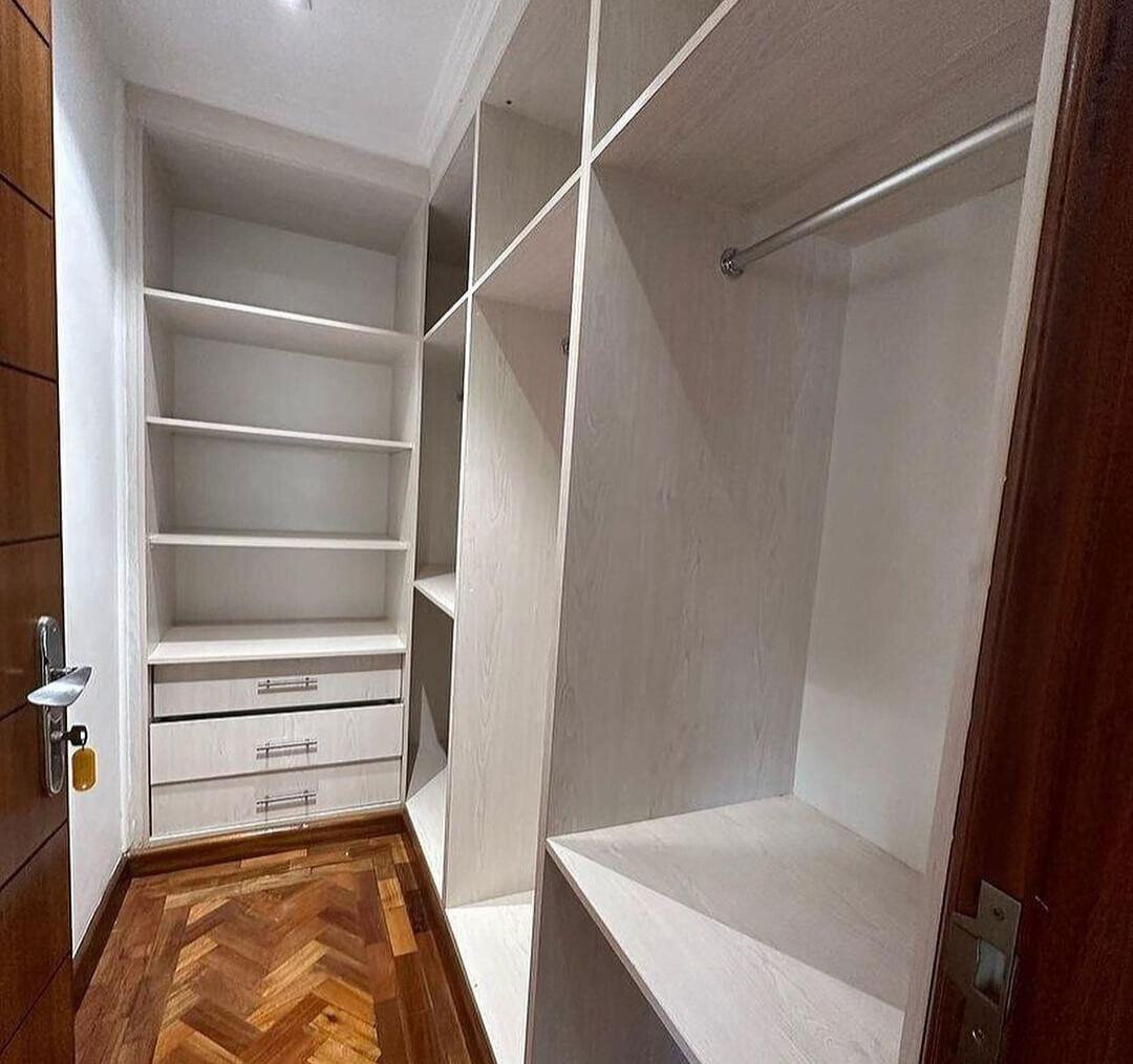 4BR Townhouse with Private Garden & DSQ - Lavington Gated