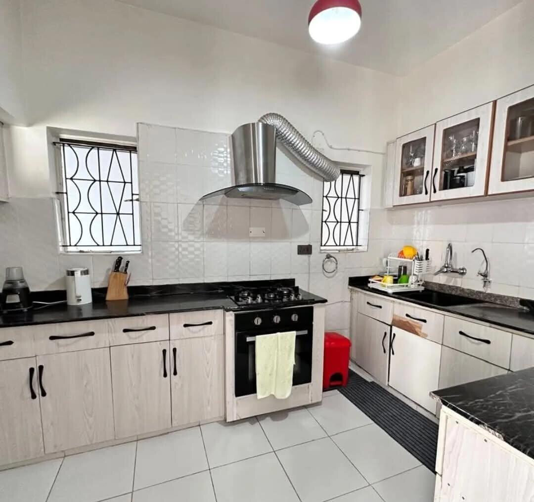4BR Solar-Powered Townhouse in Secure Gated Community - Kileleshwa
