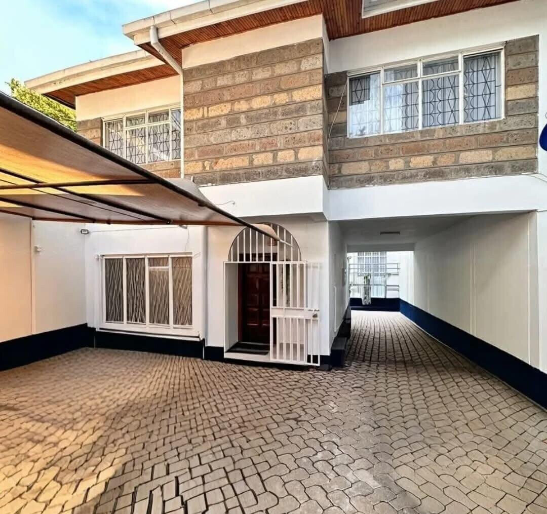 4BR Solar-Powered Townhouse in Secure Gated Community - Kileleshwa