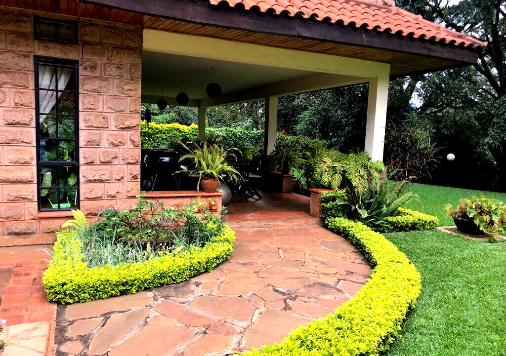 5BR All-Ensuite Townhouse with Pool & Clubhouse – Rosslyn, Nairobi