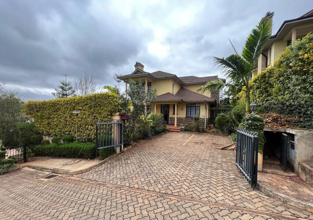 4BR Townhouse with Private Garden & Pool - Loresho