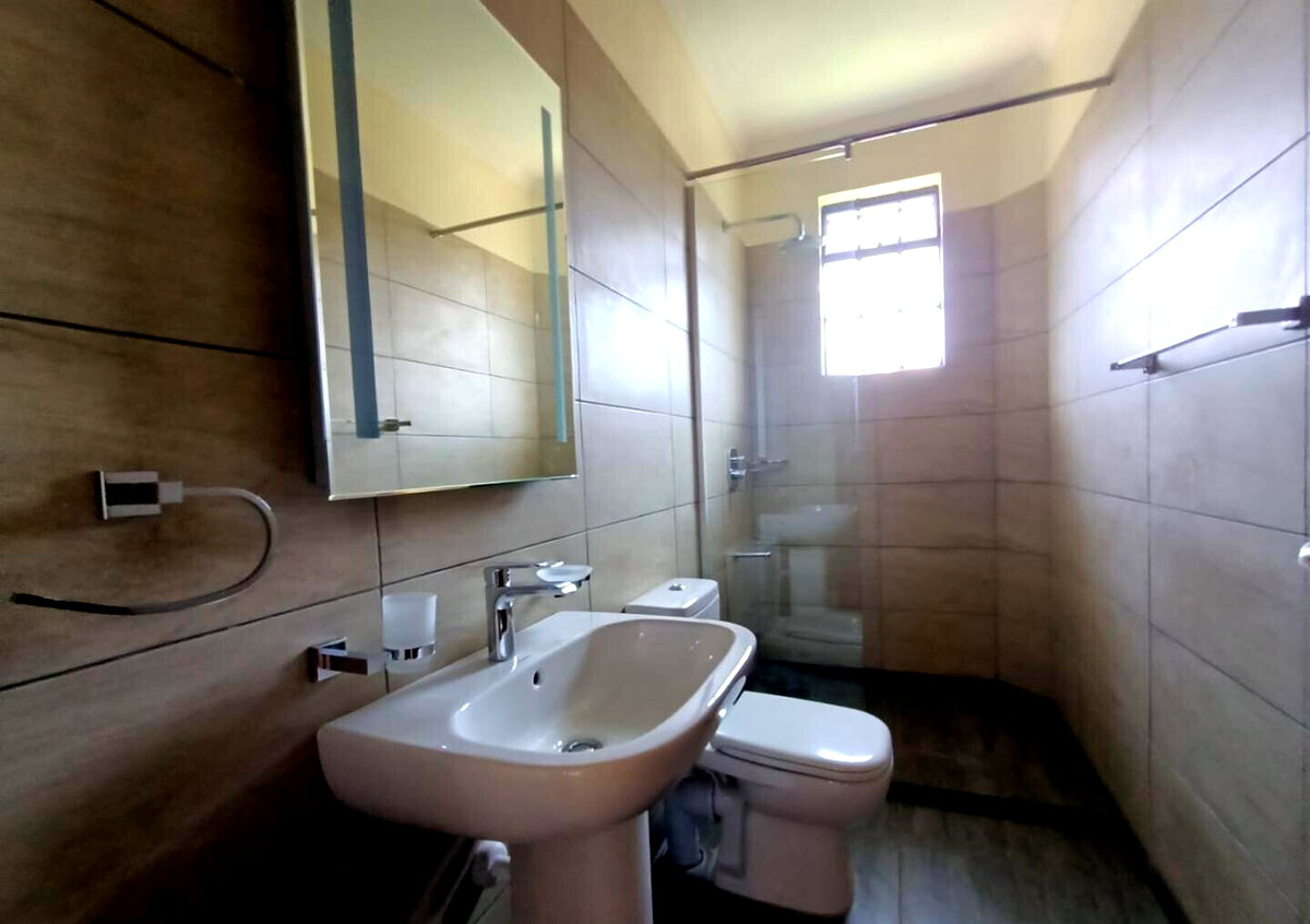 5BR All-Ensuite Townhouse with Borehole & Ample Parking - Ruiru