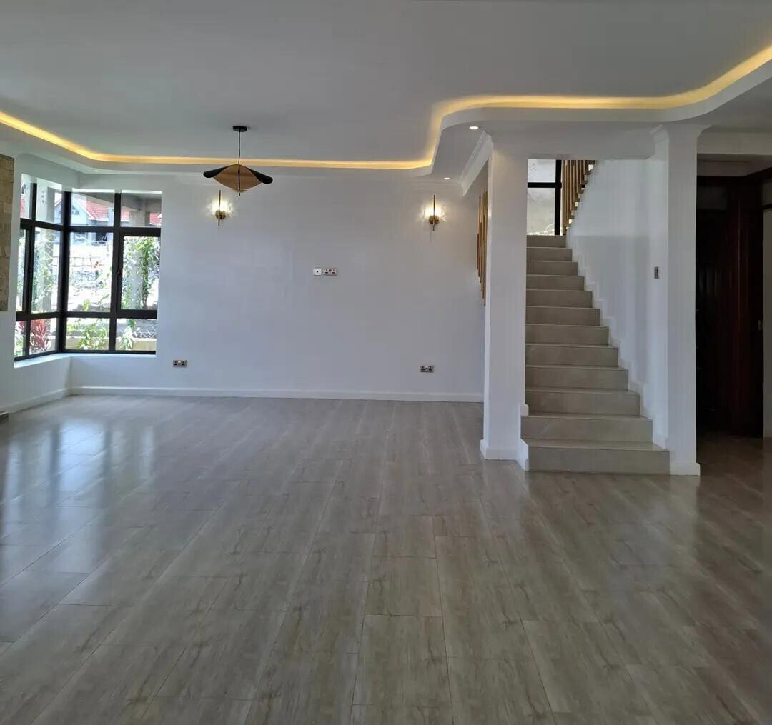 5BR All-Ensuite Townhouse with Pool & Gym - Kitengela Phase 1