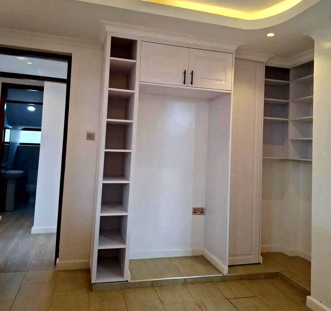 5BR All-Ensuite Townhouse with Pool & Gym - Kitengela Phase 1