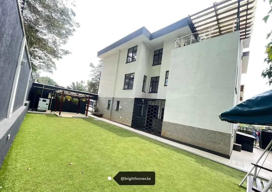 5-Ensuite Townhouse with Fireplace & DSQ - Lavington Gated Community