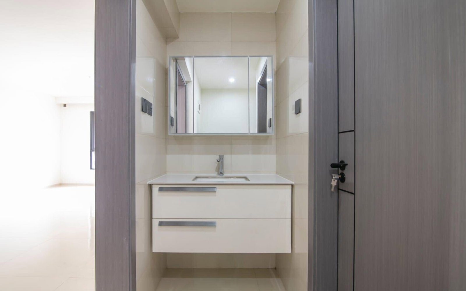12th Floor 2BR with Rooftop Pool & City Views - Westlands